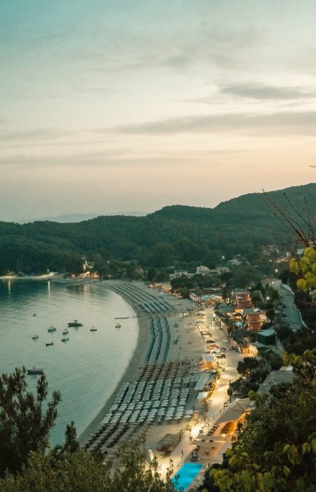 sebastian-pandelache-X7ehrljQ5BY-unsplash_edited