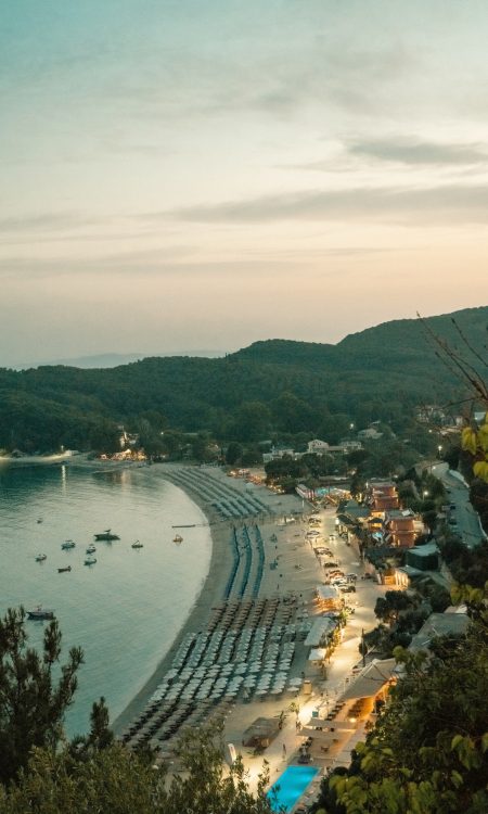 sebastian-pandelache-X7ehrljQ5BY-unsplash_edited